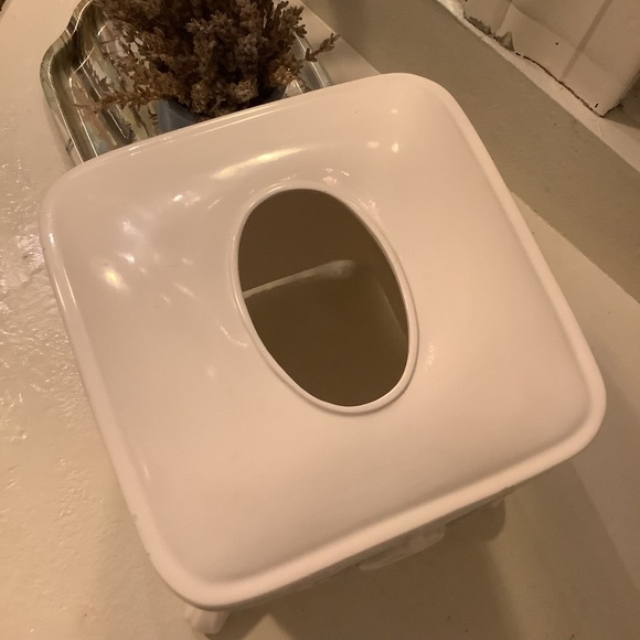 Grandmillenial Blue White Ceramic Tissue Box Cover Holder - Picture 3 of 9